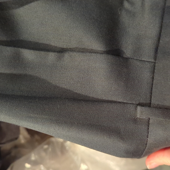 Men's navy dress pants. Pleated with cuff size 43 R - Picture 3 of 4